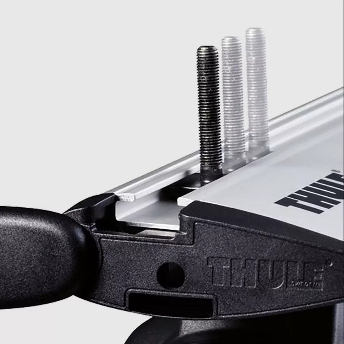 Thule T-Track LuggageBox Adapter